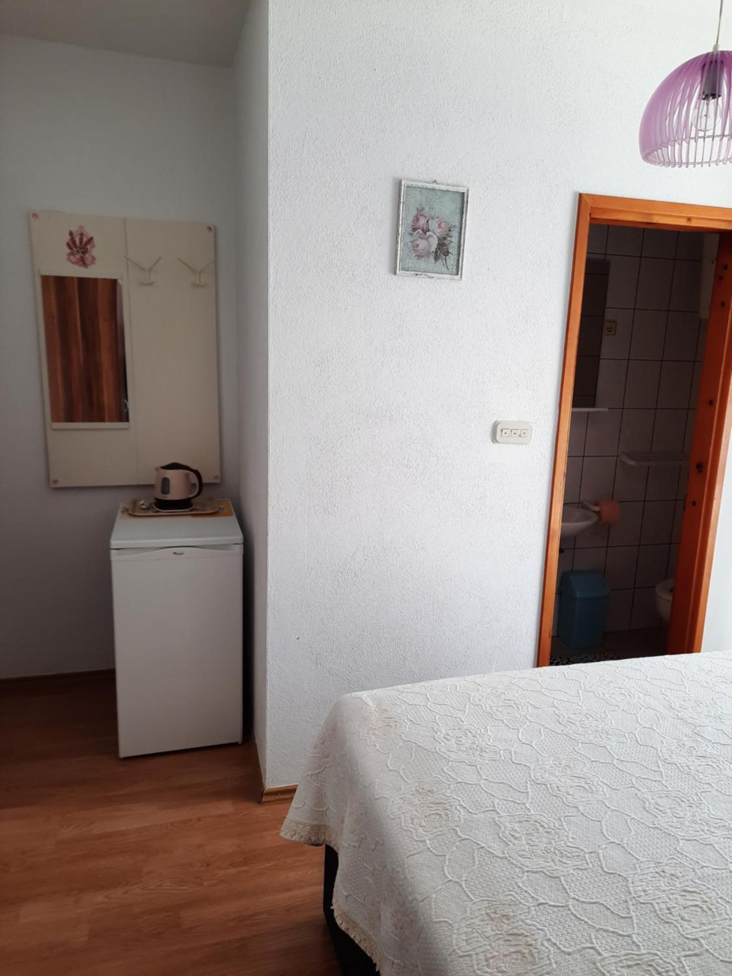 Apartments Marjanovic Bol Cameră foto