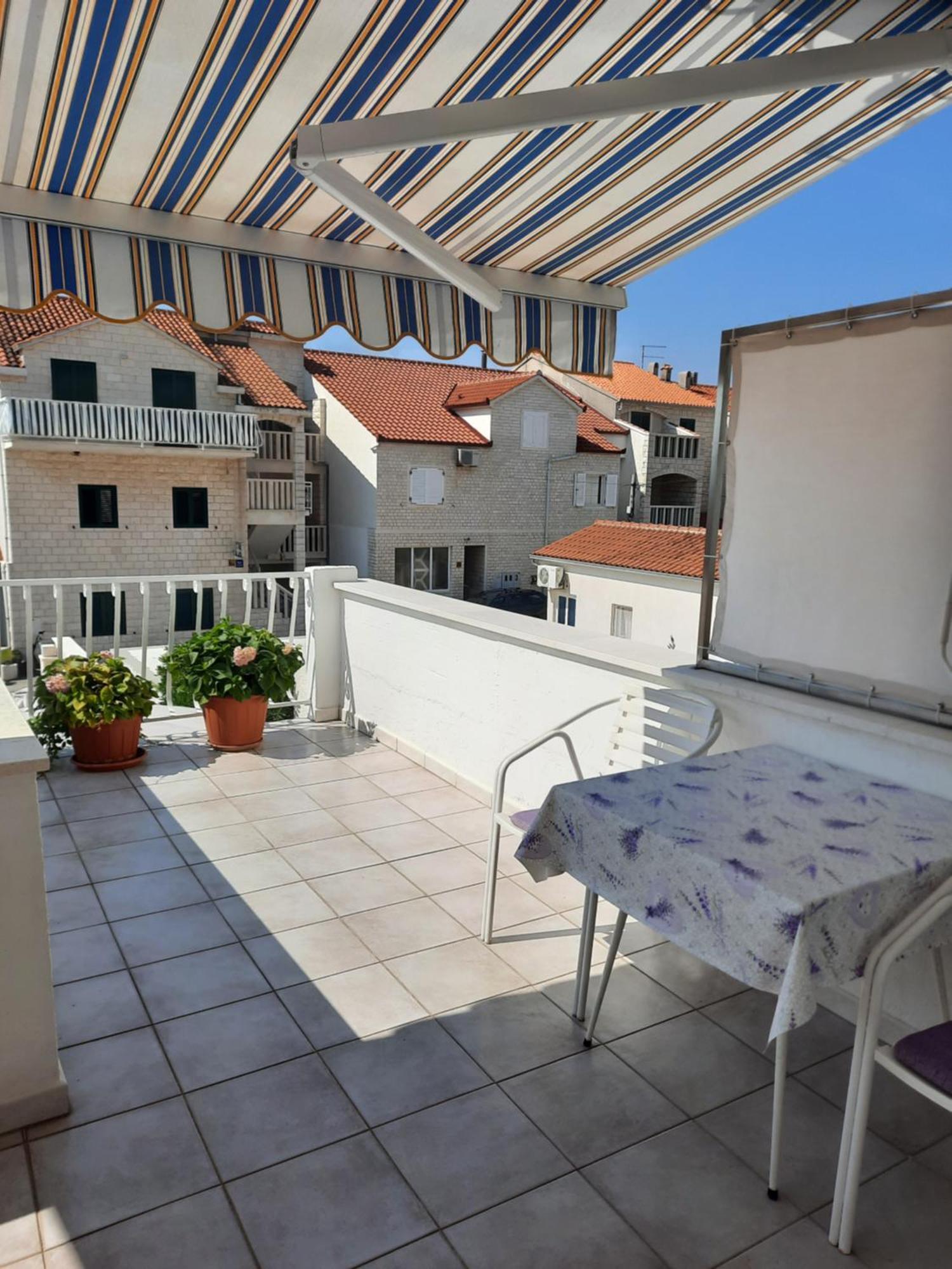 Apartments Marjanovic Bol Cameră foto