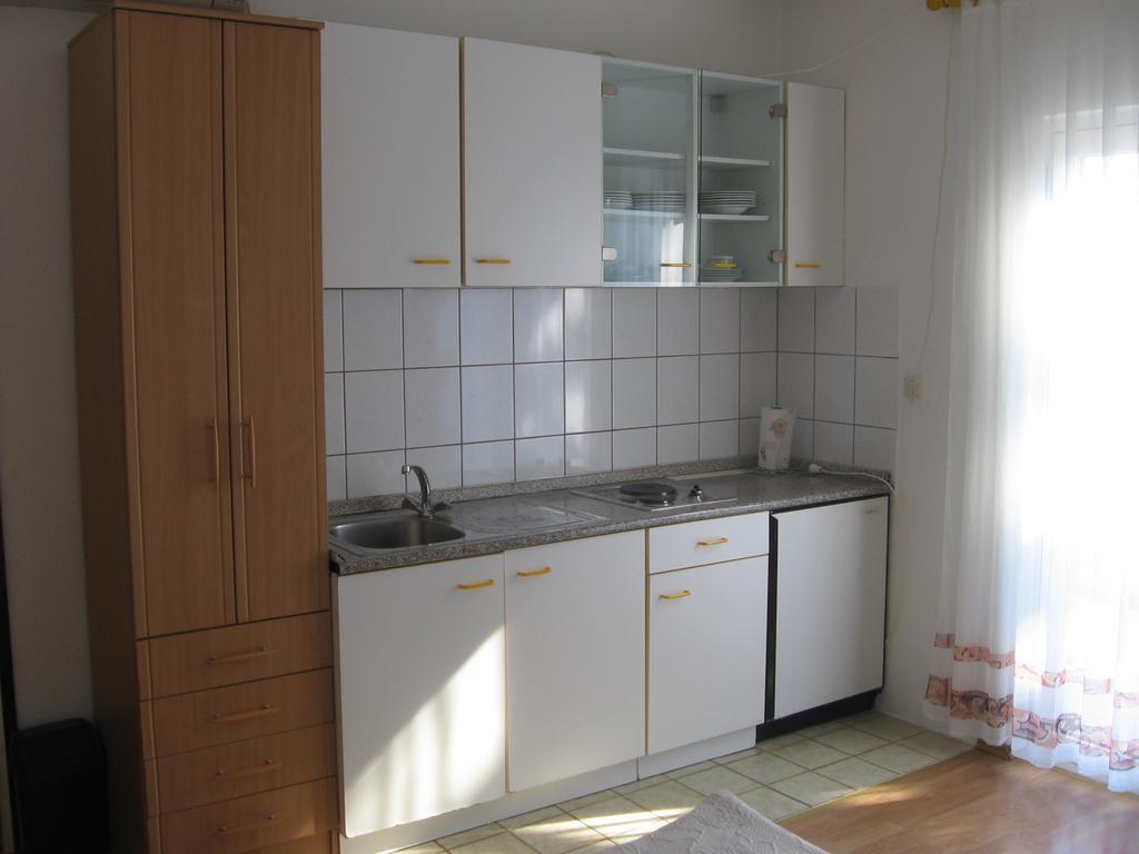 Apartments Marjanovic Bol Cameră foto